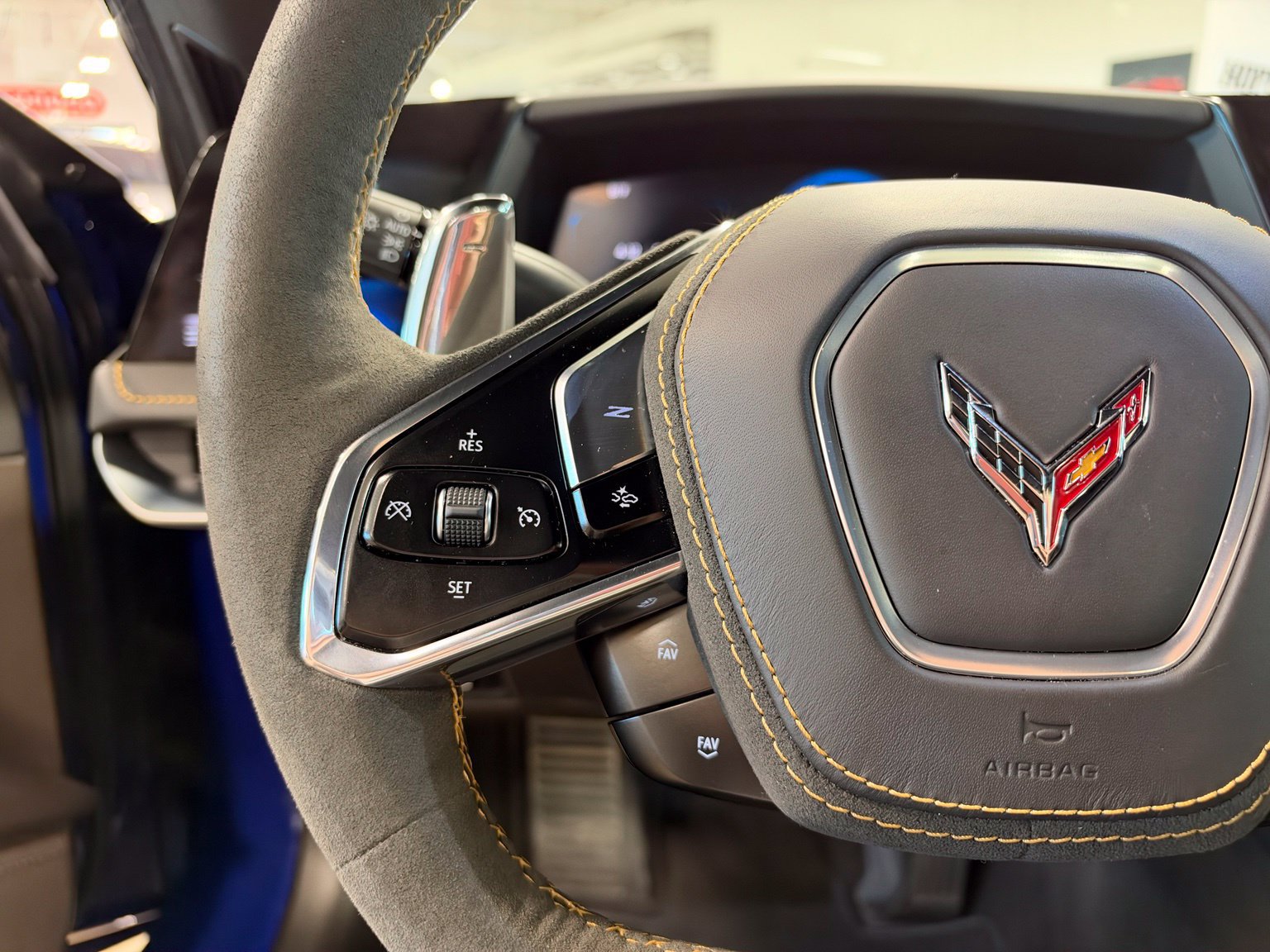 Used 2026 Chevrolet Corvette Stingray Premium Conv w/ Z51 Performance Package RWD image 25