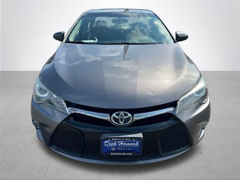 Used 2017 Toyota Camry XSE w/ Moonroof Package FWD image 3