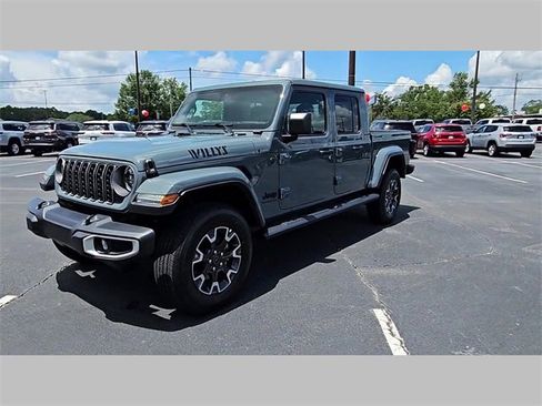 New 2025 Jeep Gladiator Sport w/ Premium Package image 22