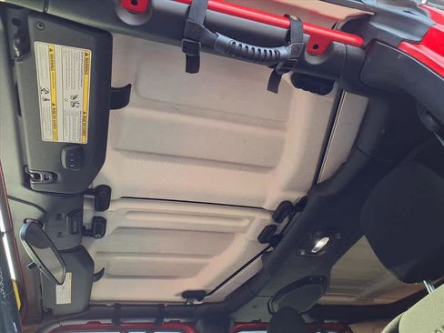 Used 2018 Jeep Wrangler Unlimited Sahara image 20