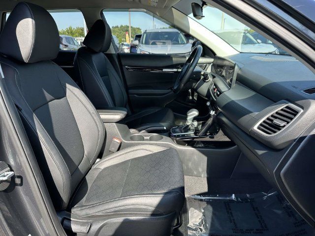 Used 2025 Kia Seltos EX AWD/4WD image 11