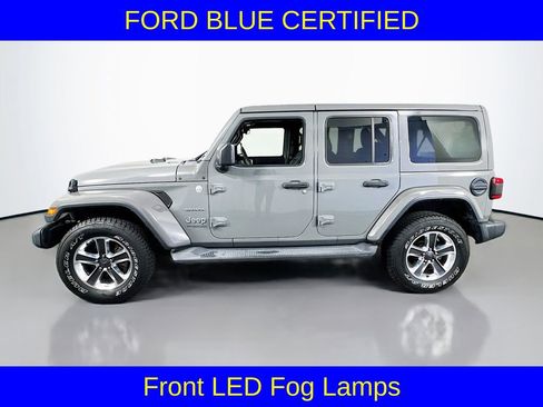 Used 2018 Jeep Wrangler Unlimited Sahara w/ Cold Weather Group image 8