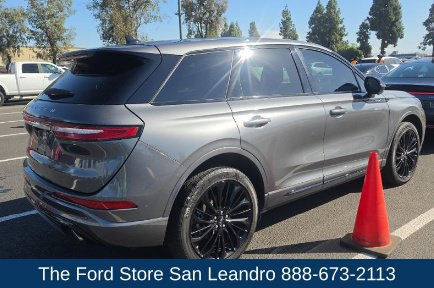 Used 2023 Lincoln Corsair FWD w/ Equipment Group 101A image 7