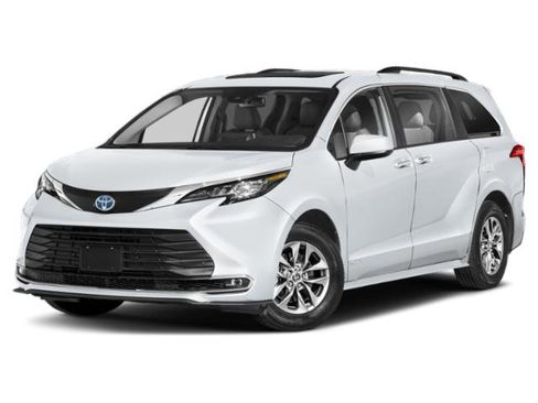 Certified 2022 Toyota Sienna XLE image 1