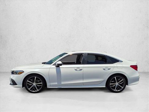 Used 2024 Honda Civic Touring image 2