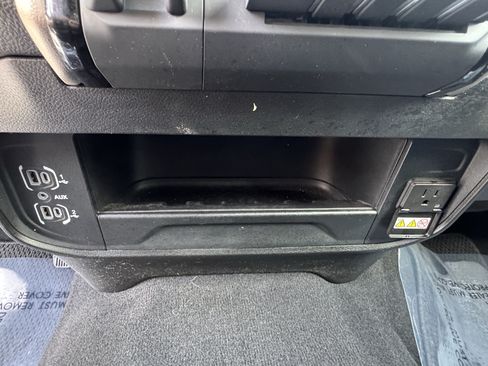 Used 2024 RAM 2500 Laramie AWD/4WD image 31
