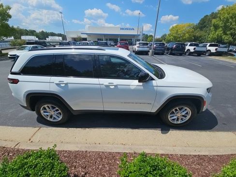 Used 2024 Jeep Grand Cherokee Laredo X w/ Luxury Tech Group I RWD image 9