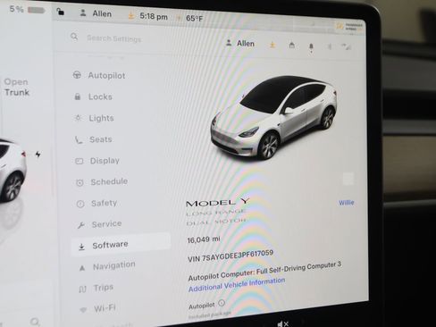 Used 2023 Tesla Model Y Long Range image 18