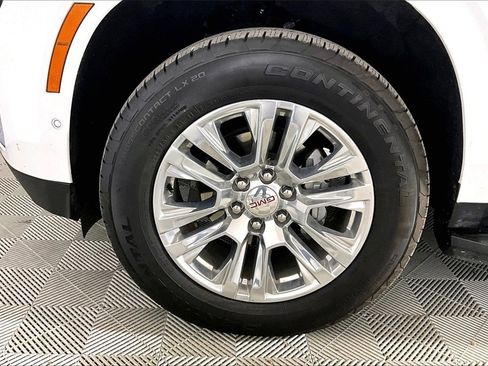 Used 2025 GMC Yukon XL Denali image 7