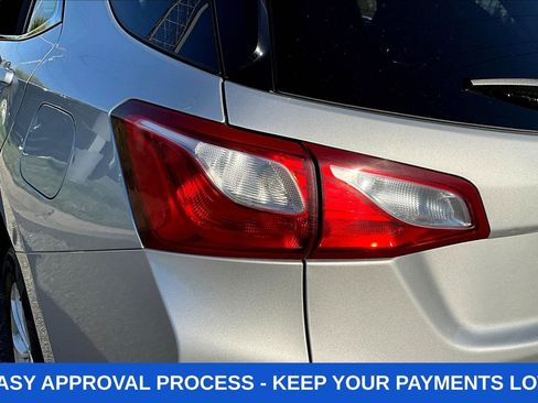 Used 2018 Chevrolet Equinox LT image 29