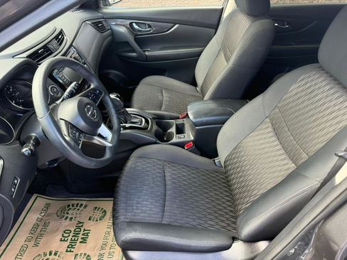 Used 2019 Nissan Rogue SV w/ Sun & Sound Touring Package image 13