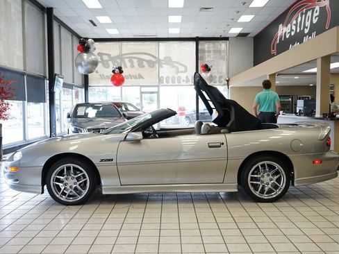 Used 2002 Chevrolet Camaro Z28 w/ Sport Appearance Pkg RWD image 6
