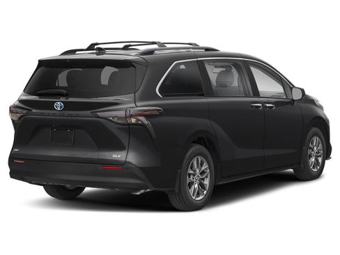 New 2026 Toyota Sienna XLE image 24