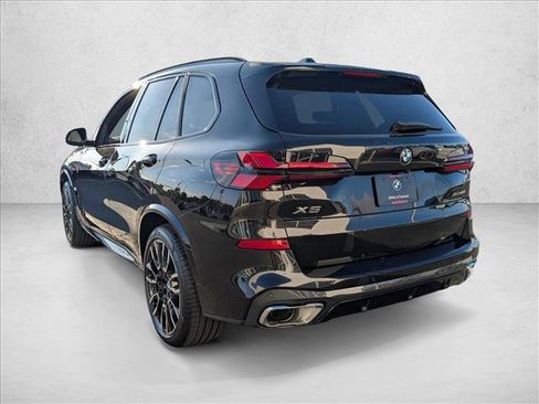 Used 2026 BMW X5 xDrive40i w/ M Sport Package image 8