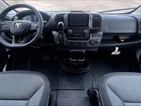 New 2024 RAM ProMaster 2500 w/ Convenience Group FWD image 4