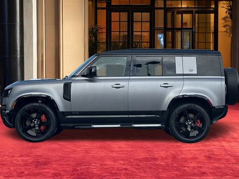 Used 2024 Land Rover Defender 110 X image 3