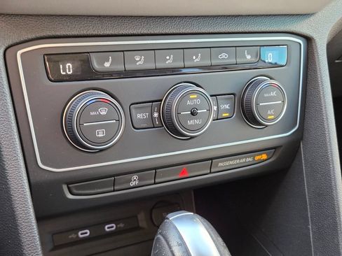 Used 2021 Volkswagen Atlas SE w/ Panoramic Sunroof Package FWD image 29