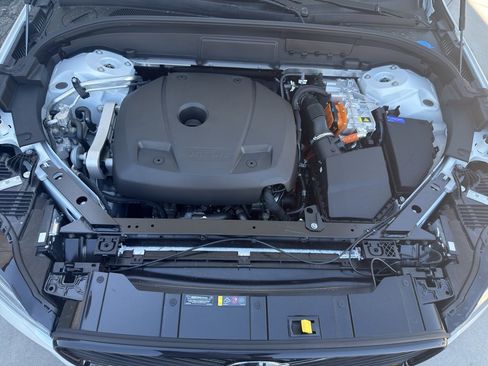 New 2026 Volvo XC60 T8 Ultra w/ Climate Package PRO image 28