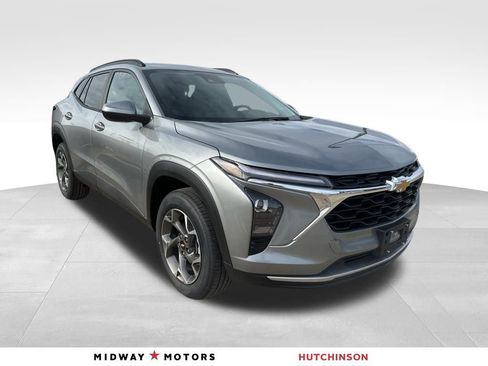 New 2026 Chevrolet Trax LT w/ Driver Confidence Package image 1