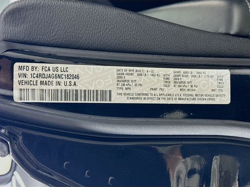 Used 2022 Dodge Durango SXT w/ Anodized Platinum Package AWD/4WD image 30
