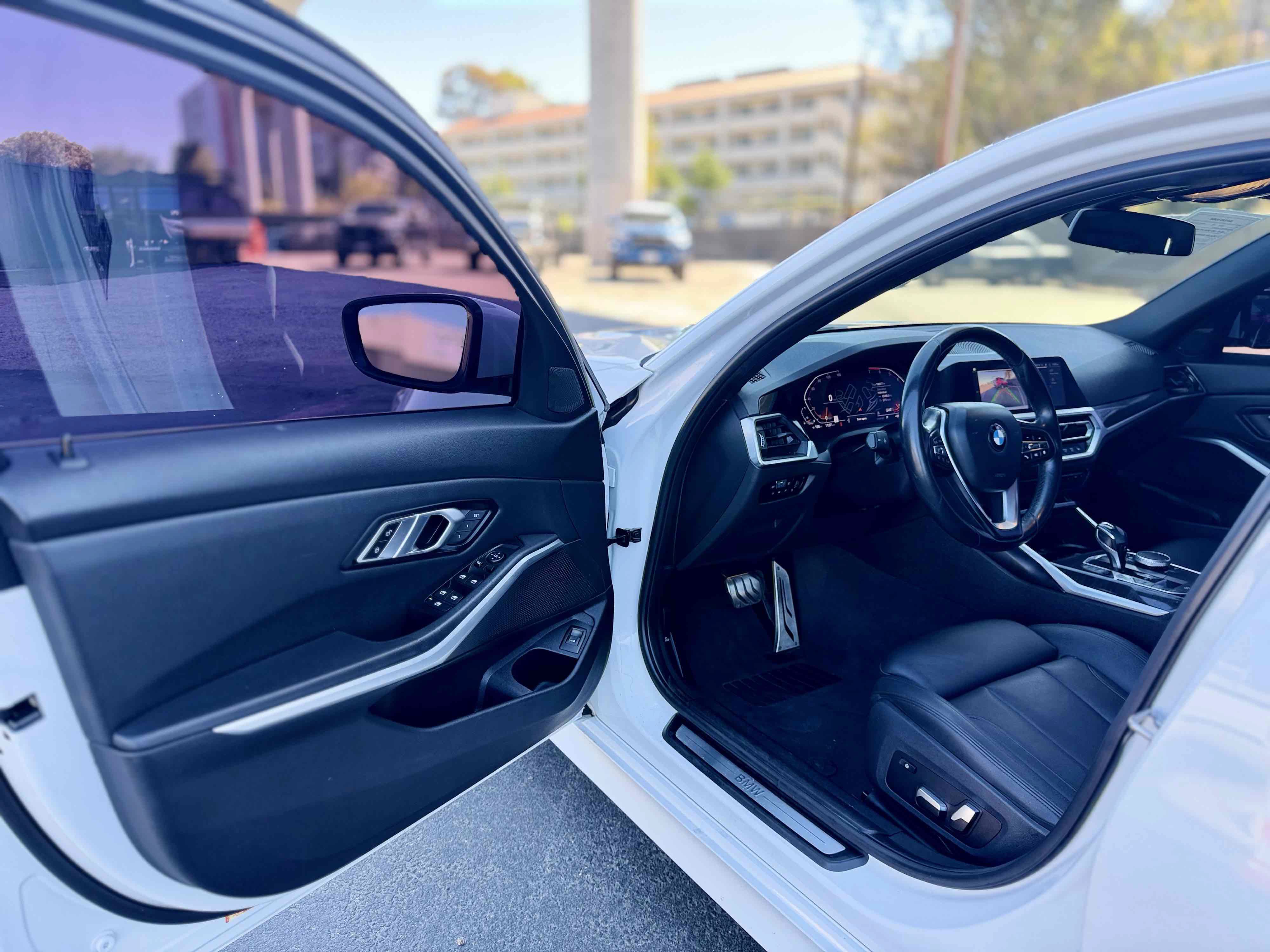 Used 2020 BMW 330i Sedan w/ Driving Assistance Package RWD image 11