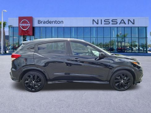 Used 2021 Honda HR-V Sport image 4