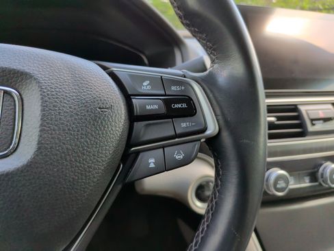 Used 2020 Honda Accord Touring image 24