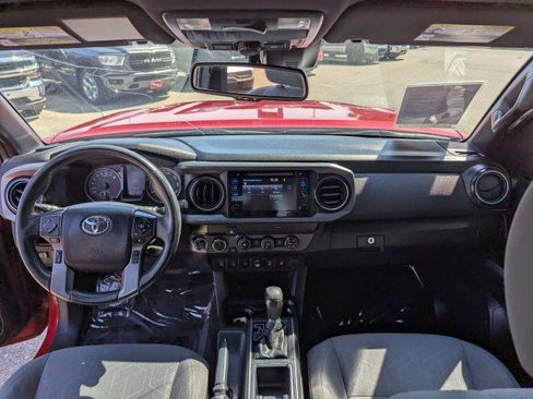 Used 2019 Toyota Tacoma TRD Off-Road w/ Technology Package AWD/4WD image 21