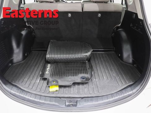 Used 2018 Toyota RAV4 XLE w/ Convenience Package image 9