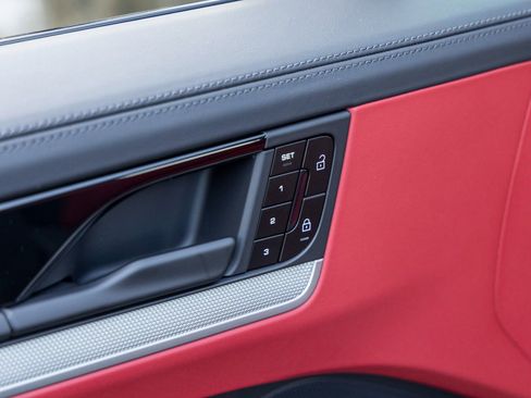 New 2026 Porsche Cayenne E-Hybrid AWD/4WD image 24