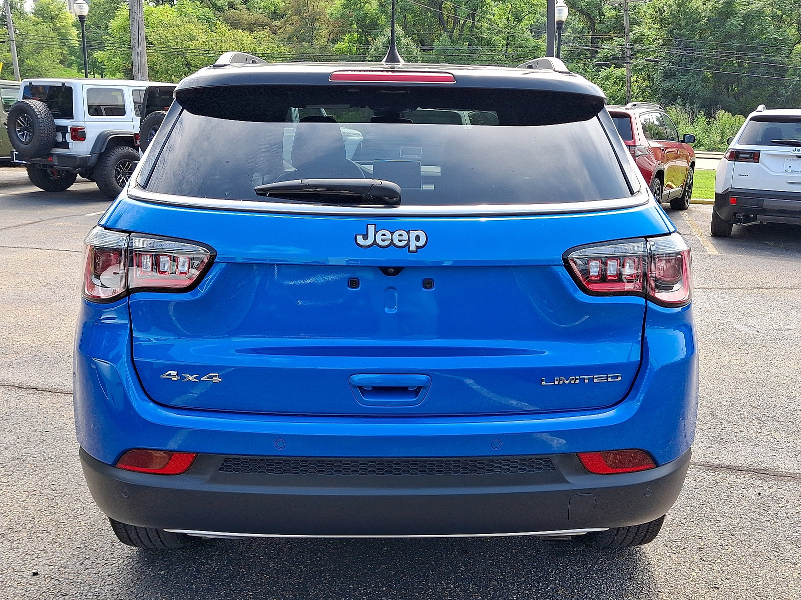 Certified 2023 Jeep Compass Limited AWD/4WD image 5