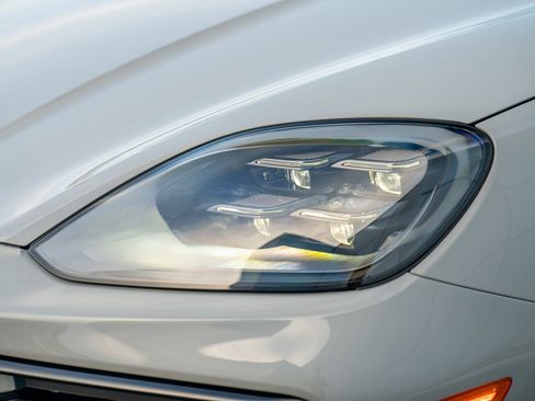 New 2026 Porsche Cayenne E-Hybrid image 30