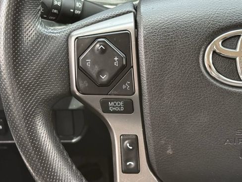 Used 2023 Toyota Tacoma SR5 w/ SR5 Appearance Package RWD image 14