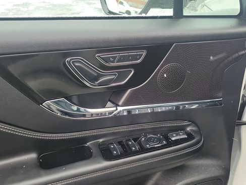 Used 2024 Lincoln Corsair Reserve w/ Equipment Group 201A image 7