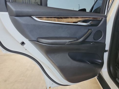 Used 2018 BMW X5 sDrive35i RWD image 14