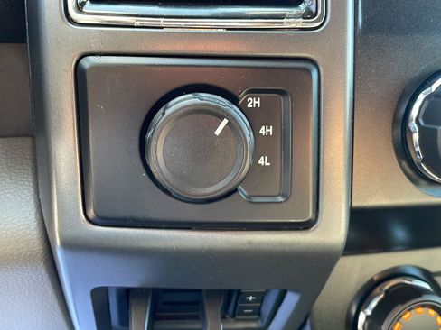 Used 2019 Ford F350 XLT AWD/4WD image 17