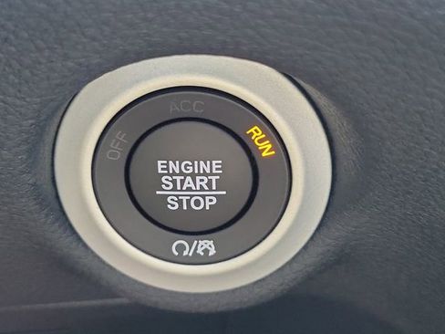 New 2026 Chrysler Pacifica Select w/ S Appearance Package image 22