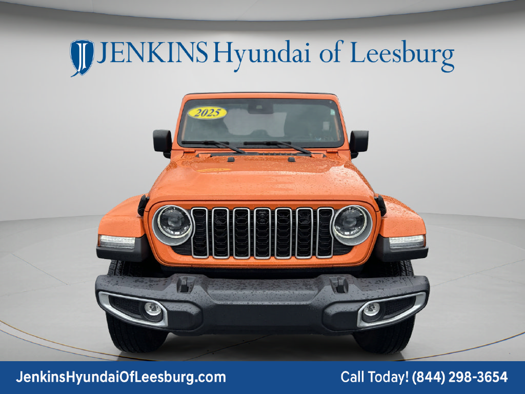 Used 2025 Jeep Wrangler Unlimited Sahara AWD/4WD image 12