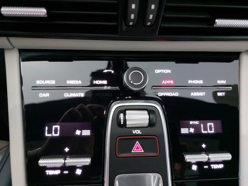 Certified 2023 Porsche Cayenne image 23