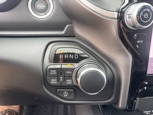 New 2026 RAM 1500 Big Horn AWD/4WD image 14