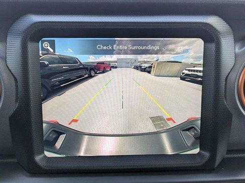 Certified 2022 Jeep Gladiator Mojave w/ LED Lighting Group AWD/4WD image 21