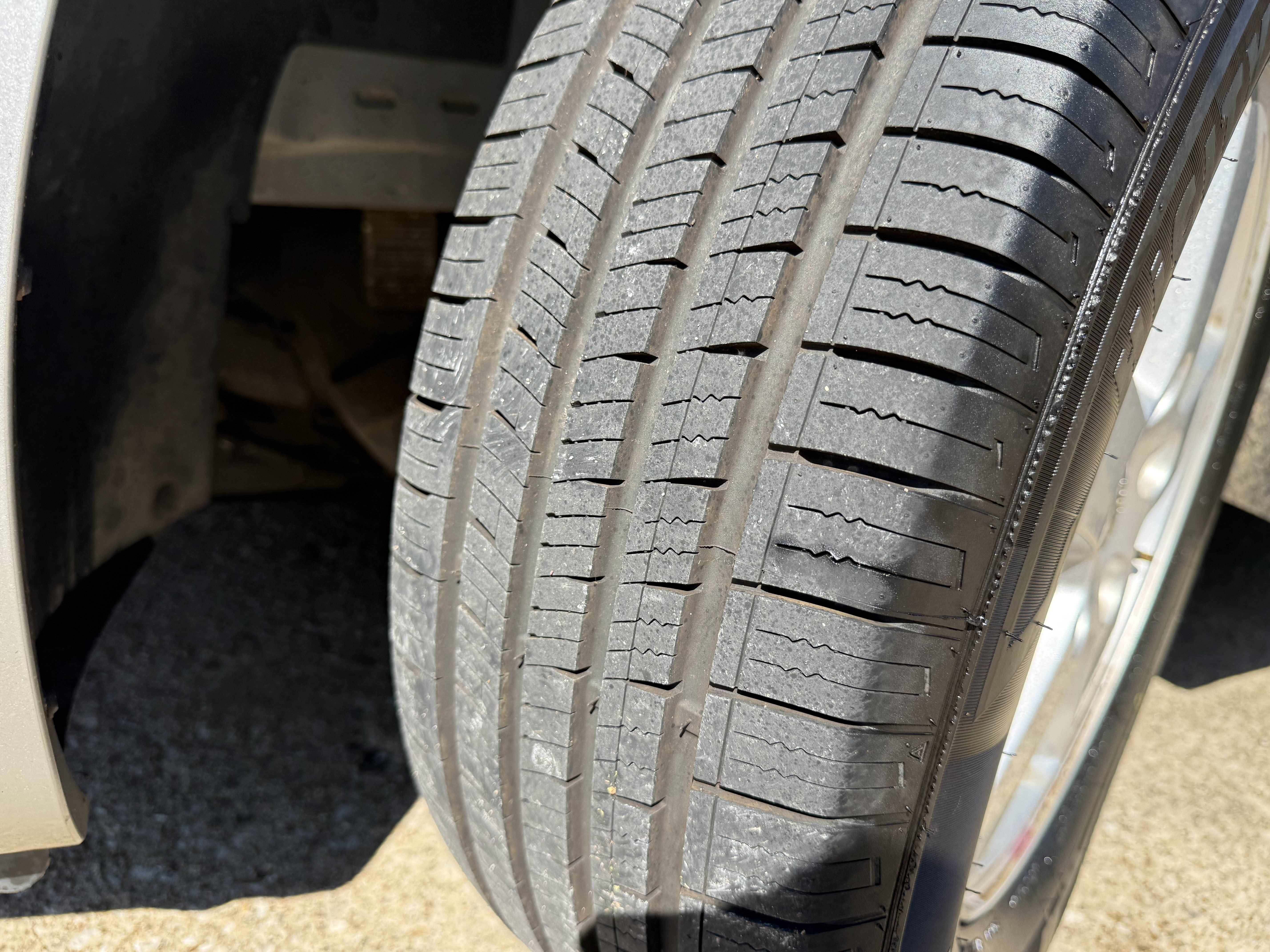 Used 2012 Dodge Grand Caravan SXT FWD image 31