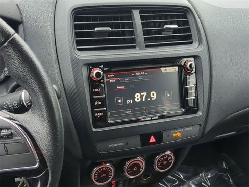 Used 2018 Mitsubishi Outlander Sport LE image 35