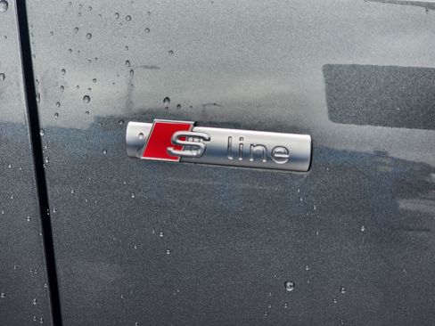 Used 2020 Audi A4 2.0T Premium Plus w/ Premium Plus Package image 7