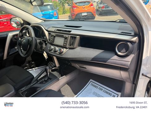 Used 2015 Toyota RAV4 LE AWD/4WD image 16