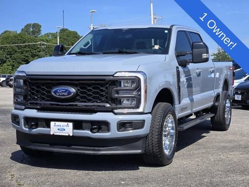 Used 2024 Ford F250 Lariat w/ Sport Appearance Package AWD/4WD image 3