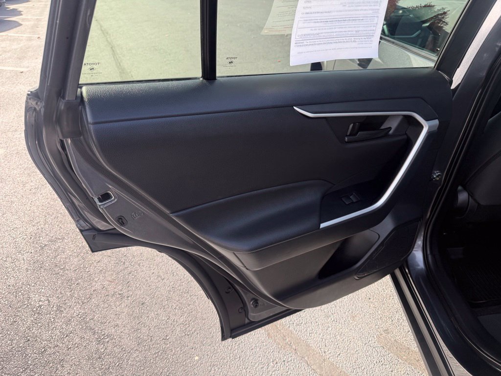 Certified 2022 Toyota RAV4 LE AWD/4WD image 15