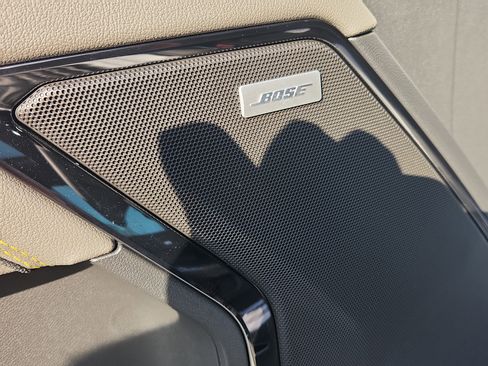 Used 2025 Chevrolet Silverado 2500 ZR2 w/ Technology Package image 21