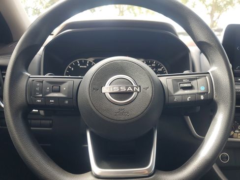 Used 2023 Nissan Rogue SV FWD image 20