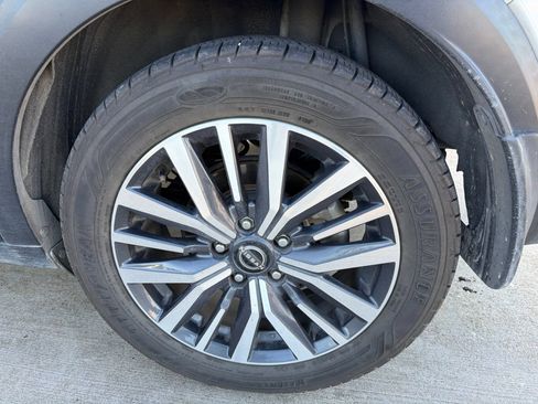 Used 2022 Nissan Kicks SV FWD image 9